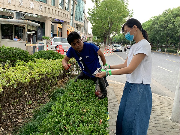 上海爱思织带员工